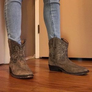 Sparkliest cowgirl boots